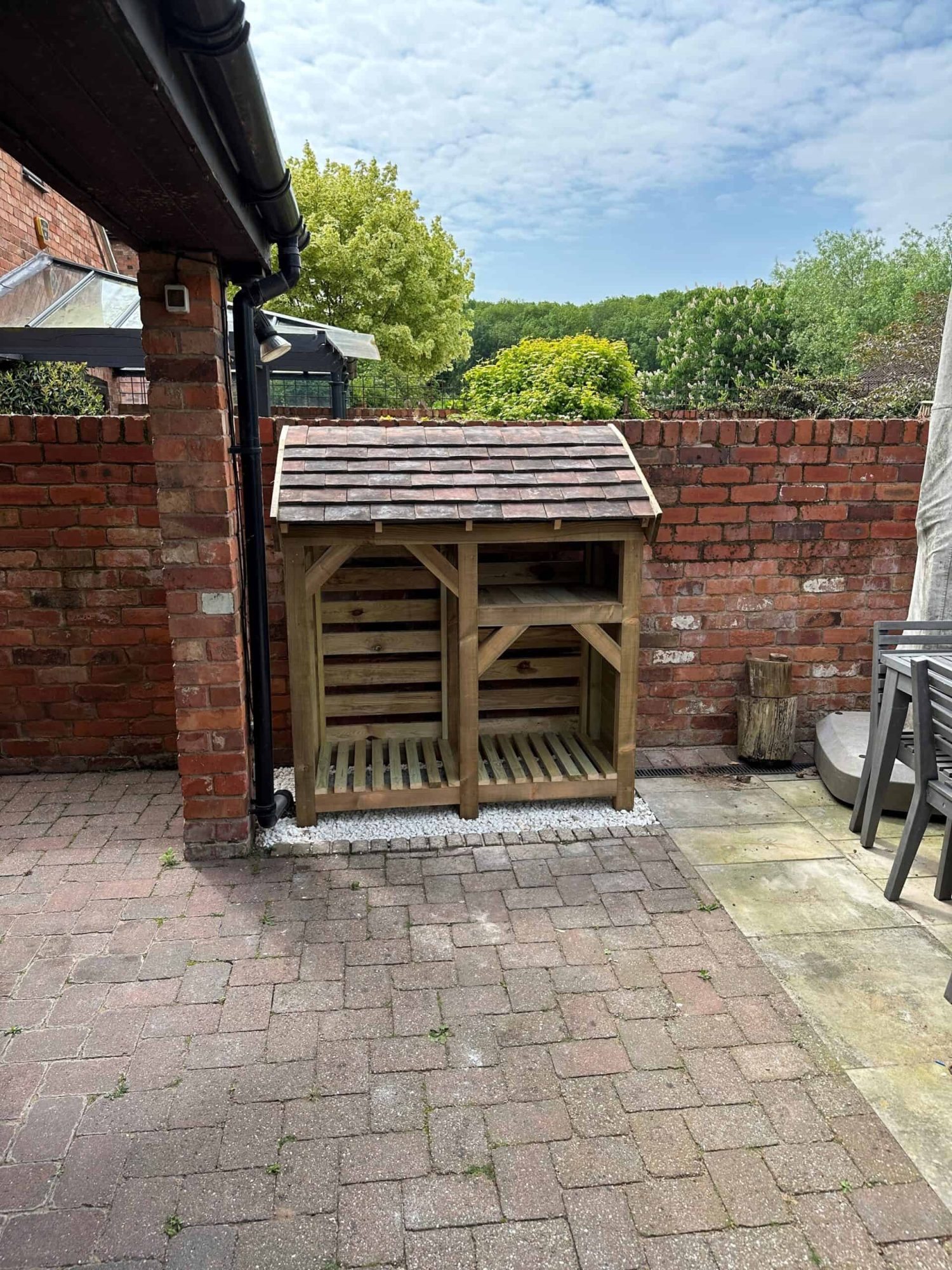 Doreen - Slate Roofed Log Store - Image 4