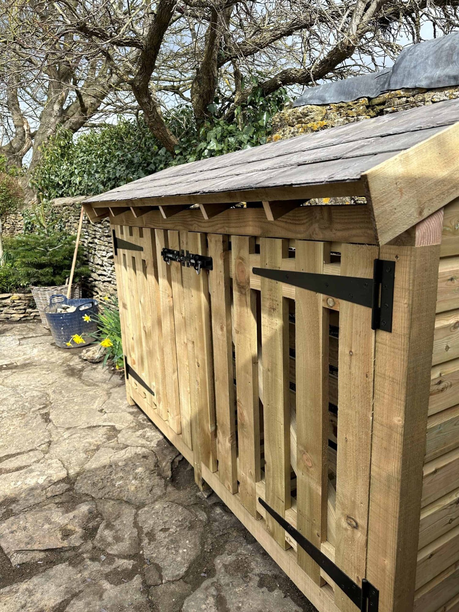 The Holiday Store - Secure Log Store with Slate Roof - Image 3