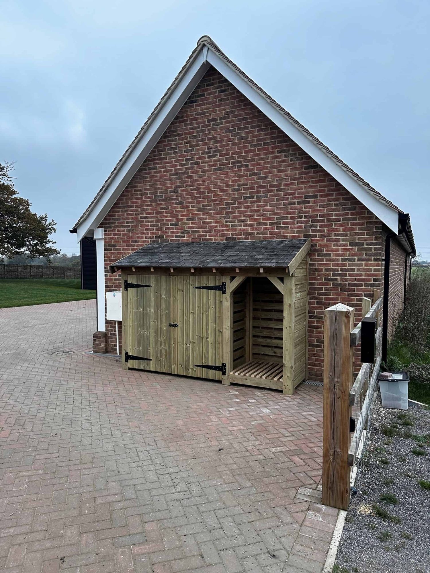 Little Tom - Bin and Log Store - Image 5