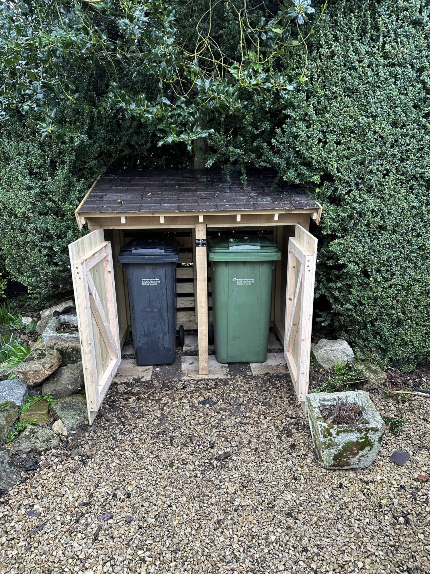 2 Bay Low Bin Store with Slate Roof - Image 2