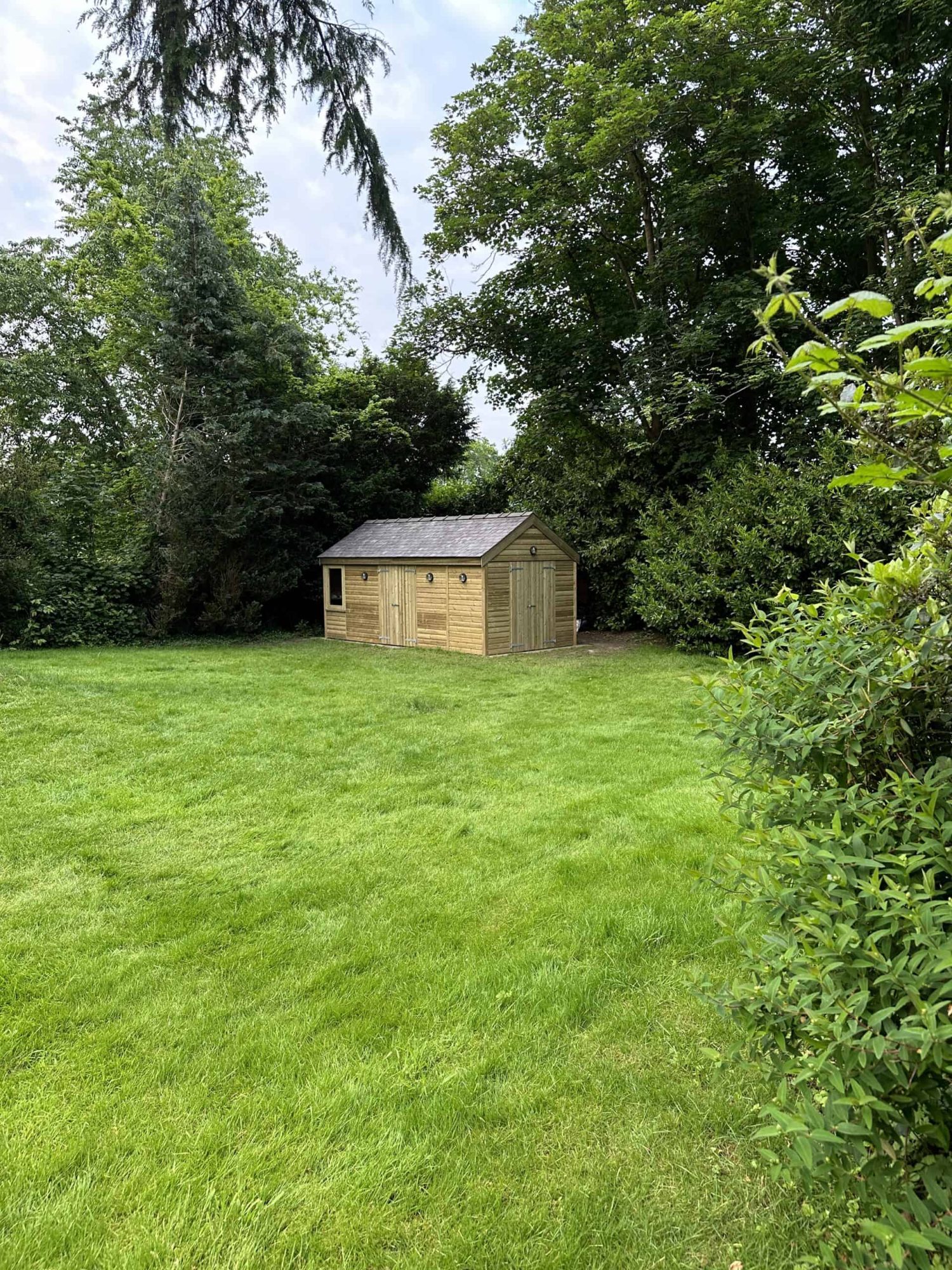 Big Storage Shed with Slate Roof - Image 10